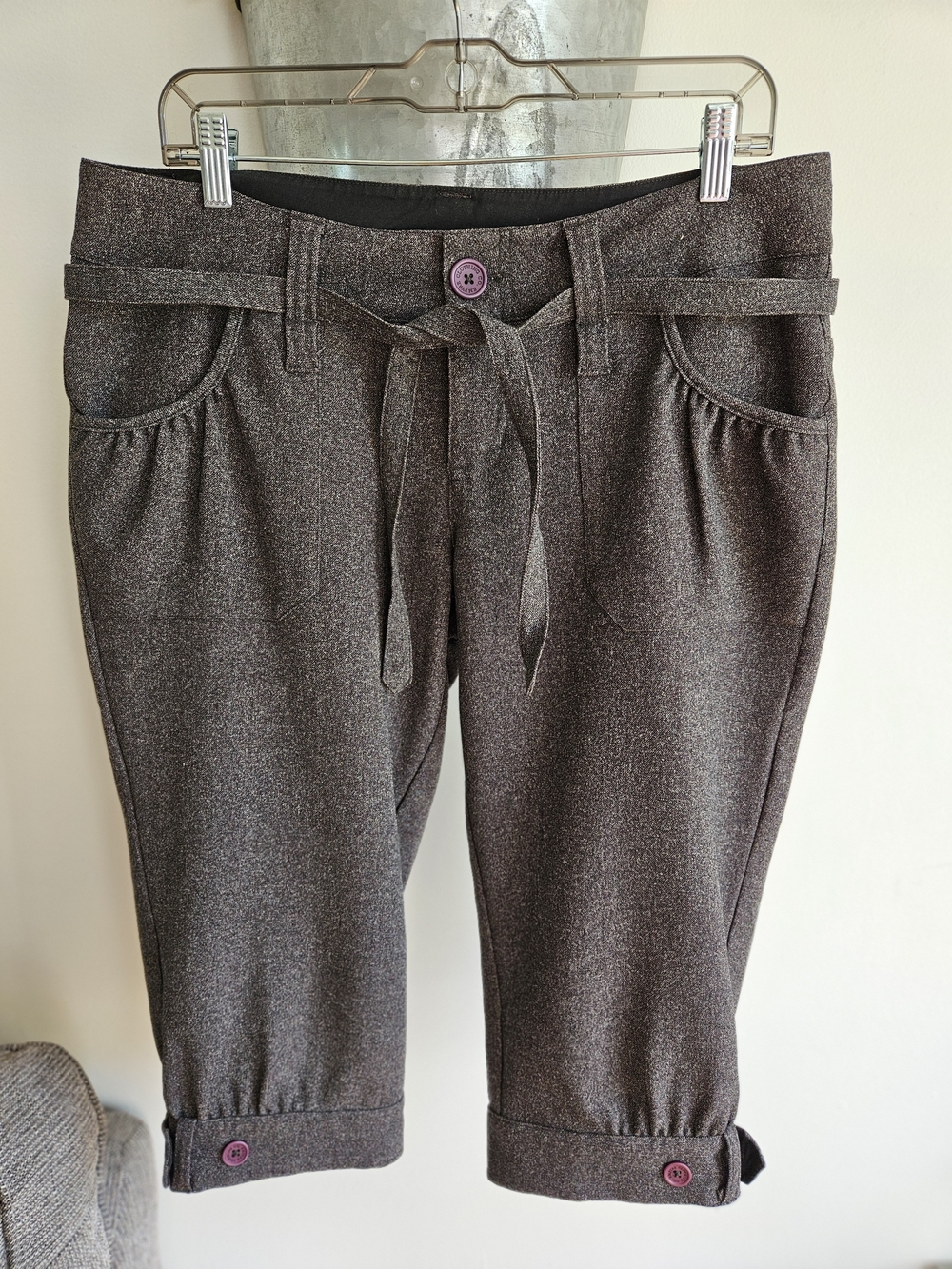 Empyre Dark Gray Cropped Tie-Waist Ankle Pants with Purple Buttons